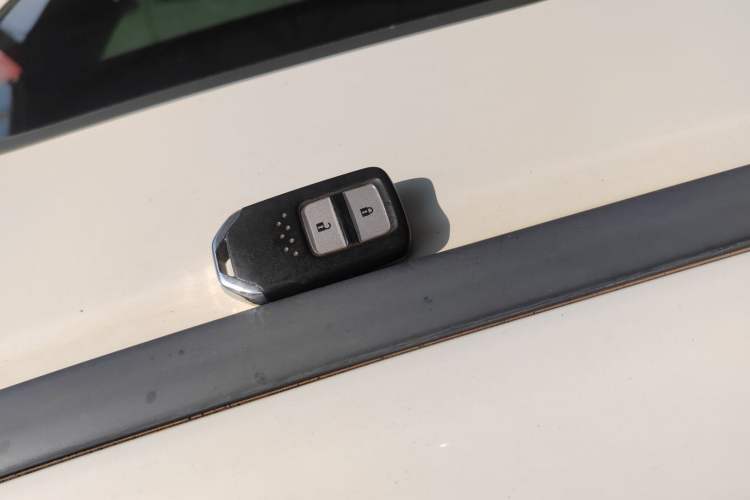 Used Honda Jade 2016 1.8L Automatic Comfort Elite Version 5 Seats