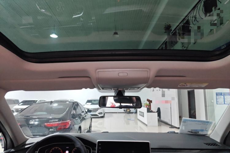 Used Volkswagen Tiguan L 2023 330TSI Automatic Two-Wheel Drive Smart Edition
