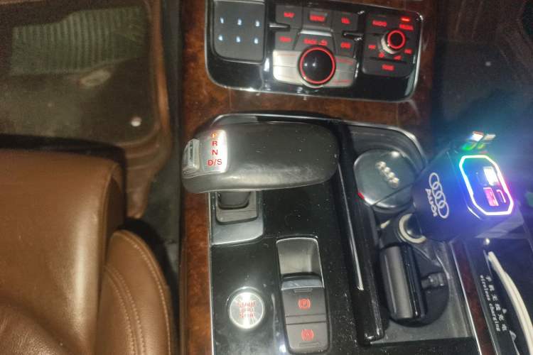 Used Audi A8 2013 A8L 45 TFSI quattro Comfort model Gear Lever