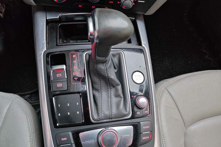 Used Audi A6L 2014 30 FSI Technology Model
