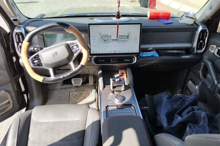 Used JETOUR Traveler 2023 2.0T Four-Wheel Drive Conqueror Center Console