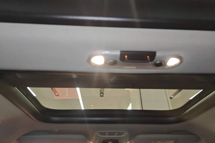 Used MINI 2022 1.5T ONE Five-Door PLUS Headliner