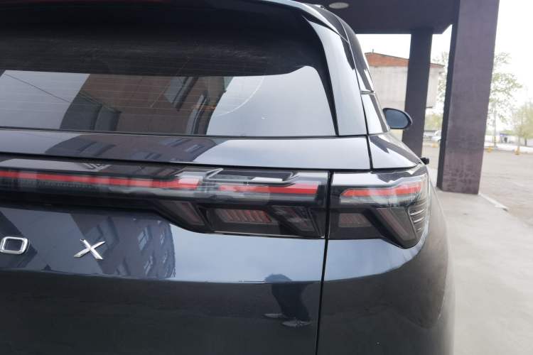 Used ARCFOX Alpha T5 2024 520 MAX Right Rear Taillight