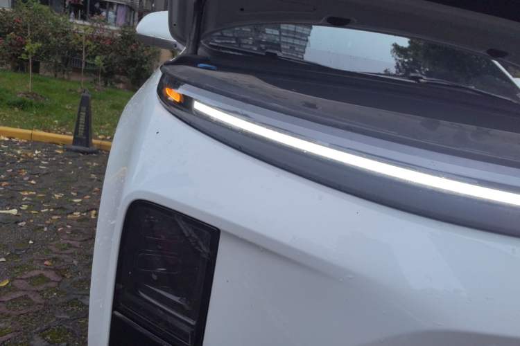 Used Li Auto L6 2024 Pro Model Right Front Headlight