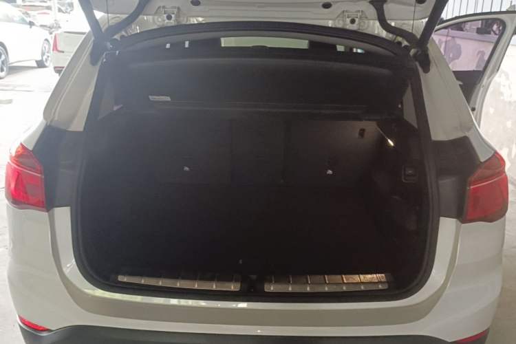 Used BMW X1 2016 sDrive18Li Premium Edition Trunk