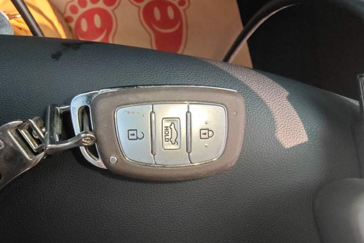 Used Hyundai Elantra (5th Generation / Langdong) 2015 1.6L Manual Leading Model