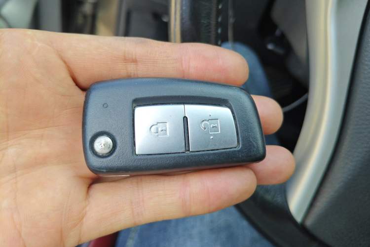 Used Nissan Qashqai 2017 2.0L CVT Smart Enjoyment Version China V Standard Vehicle Key