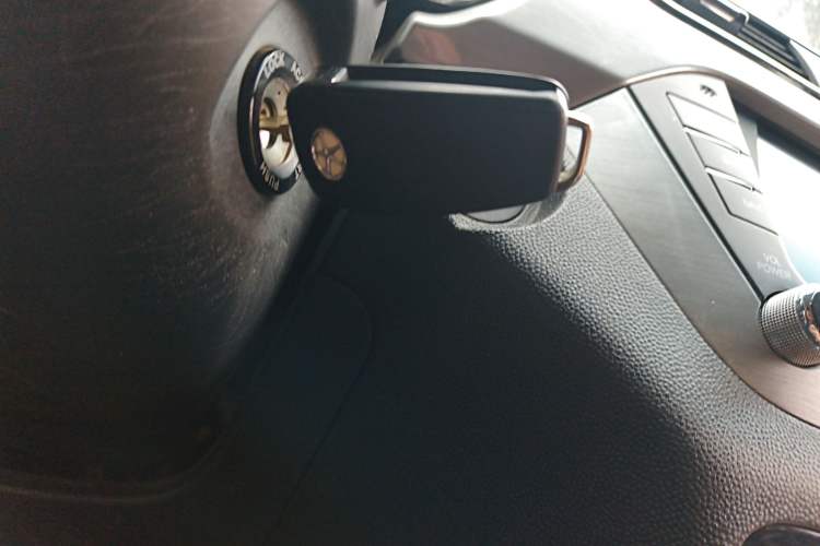 Used JAC Refine S2 2015 1.5L CVT Luxury Smart Version
