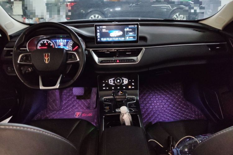 Used Hongqi H5 2022 Classic Model Facelift 1.8T Automatic Smart Connect Flagship Edition Center Console