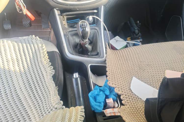 Used Baojun 560 2015 1.8L manual Comfort trim level