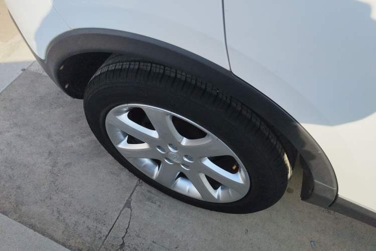 Used Buick Encore 2015 1.4T Automatic Two-Wheel Drive Urban Elite Version