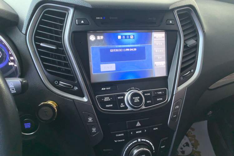 Used Hyundai Santa Fe 2015 2.0T Automatic All-Wheel Drive Smart Version 5 Seats
