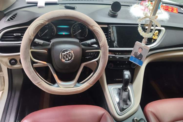 Used Buick GT 2017 15N Automatic Elite Version Steering Wheel