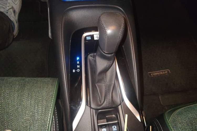 Used Toyota Corolla 2021 Dual-Motor 1.8L E-CVT Elite Edition
