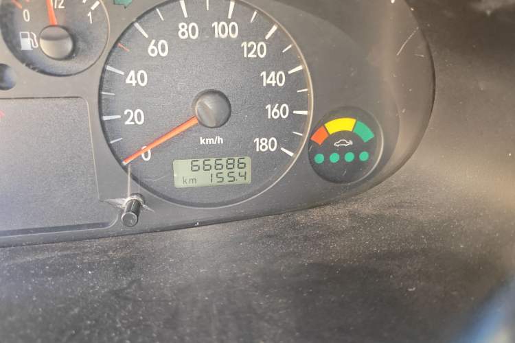 Used JAC Refine 2015 2.0L Shuttle Gasoline Long-Wheelbase Comfort Version HFC4GA3-3D