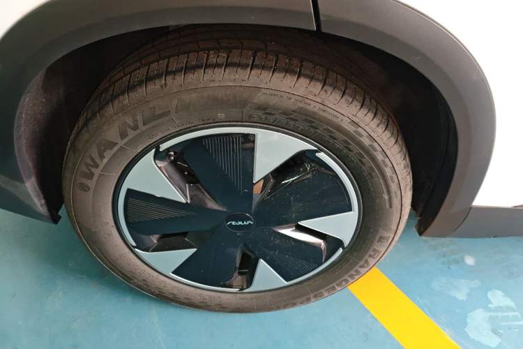 Used Dongfeng Aeolus L7 New Energy 2025 205 Ultra-Long Range Deluxe Edition Right Rear Wheel Hub