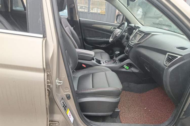 Used CHANGAN CS75 2014 1.8T Automatic Elite Model China IV Standard Right Front Seat