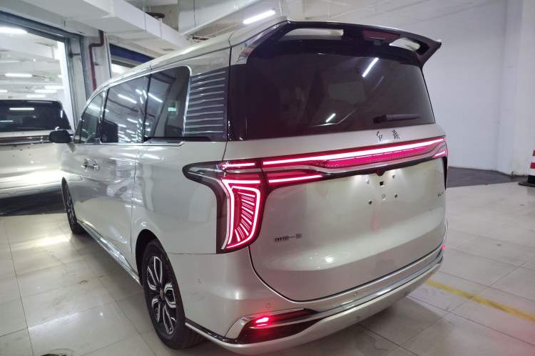 Used Hongqi HQ9 2023 2.0T Smart Connect Flagship Edition