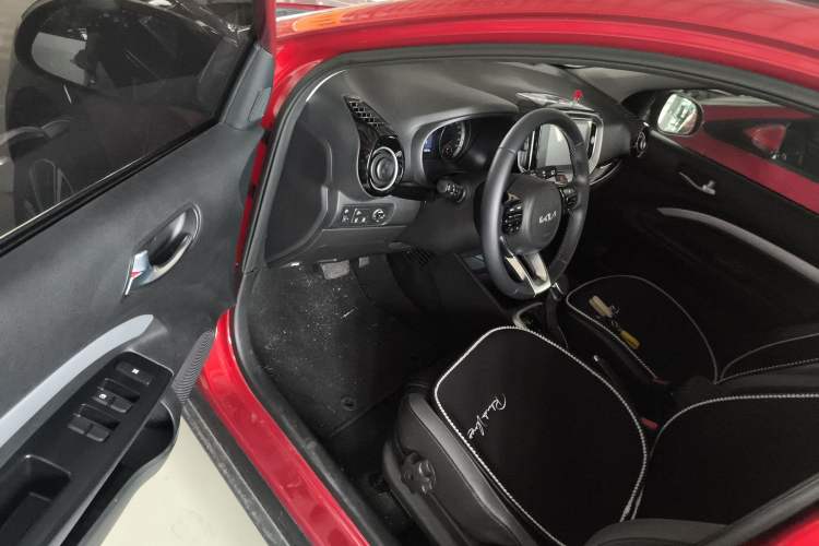 Used Kia kx1 Stonic 2021 1.4L CVT Fun Edition