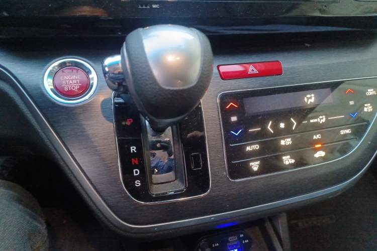 Used Honda Elysion 2016 2.4L Luxury Edition
