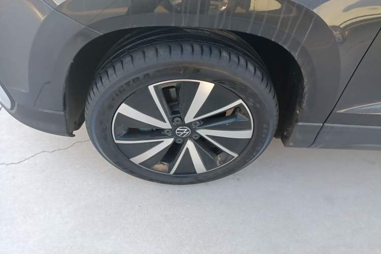 Used Volkswagen Tharu 2023 300TSI Two-Wheel-Drive Moonlight Edition
