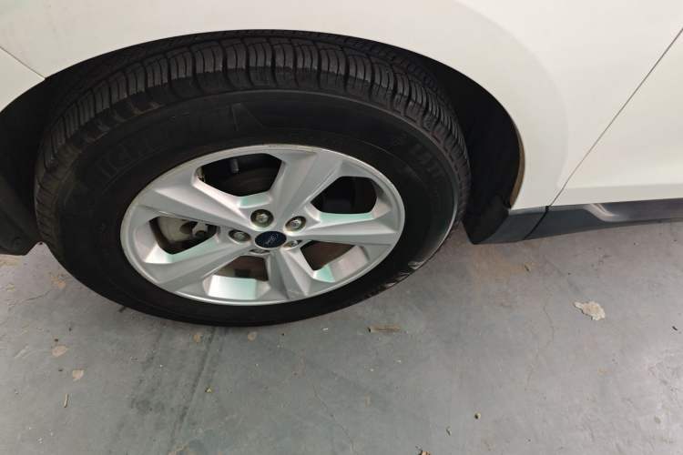 Used Ford Edge 2015 2.0T GTDi Two-Wheel-Drive Elite Edition
