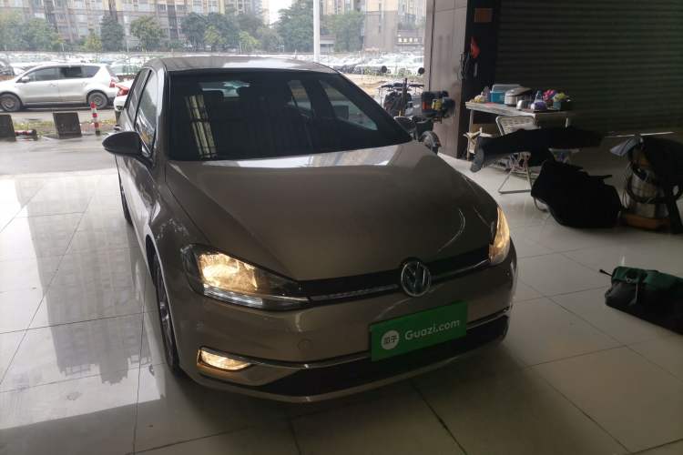 Used Volkswagen Golf 2018 230TSI Automatic Comfort Model
