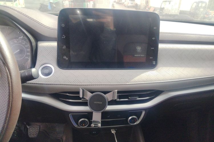 Used JMC Yuhu 7 2022 2.0T Manual Diesel Two-Wheel Drive Comfort Plus Long Wheelbase
