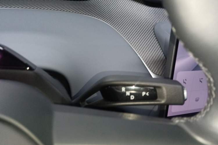 Used Xiaomi Auto YU7 2025 Ultra-Long Range High-Performance All-Wheel-Drive Max Edition