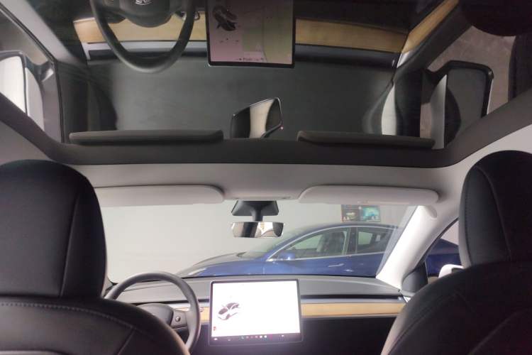 Used Tesla Model Y 2021 Long-Range All-Wheel-Drive Version 3D7
