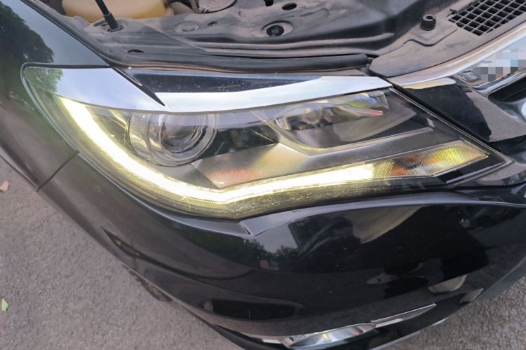 Used BYD S7 2015 2.0T Upgraded Automatic Luxury Version Right Front Headlight