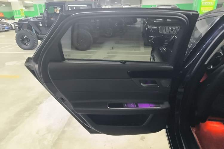 Used Jaguar XFL 2020 XFL 2.0T P200 Two-Wheel-Drive Rally Flag Edition