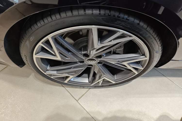 Used Audi A7L 2024 45 TFSI quattro S-line Black Warrior Edition
