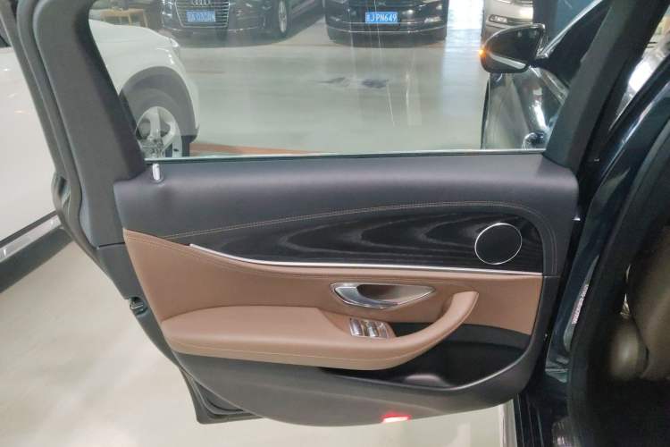 Used Mercedes-Benz E-Class 2021 E 300 L Sporty and Stylish Model
