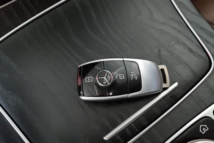 Used Mercedes-Benz E-Class 2018 E 300 L Sport Luxury Edition
