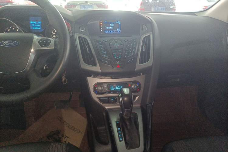 Used Ford Focus 2012 Hatchback 1.6L Automatic Fashion Edition
