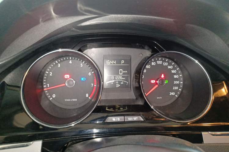 Used Volkswagen Bora 2014 1.6L Automatic Comfort Model Instrument Cluster