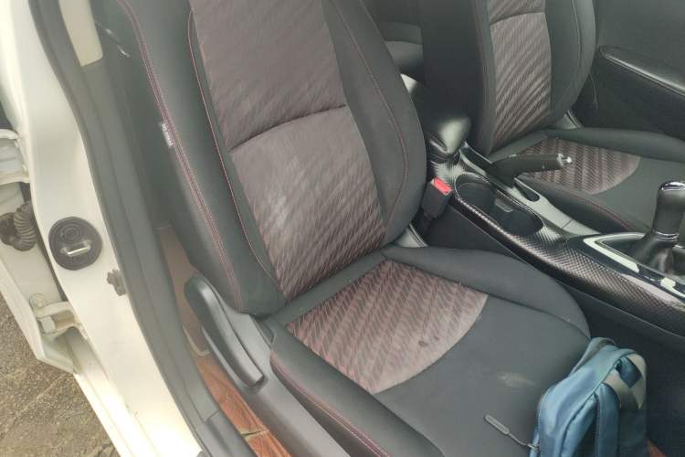 Used Nissan Lannia 2016 1.6L Manual Cool Edition
