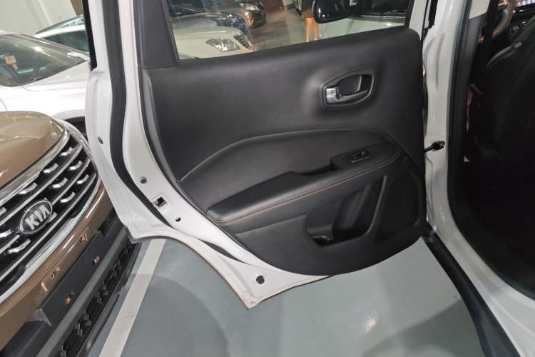 Used Jeep Compass 2019 220T Automatic Family Edition