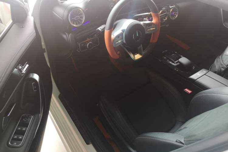 Used Mercedes-Benz A-Class 2021 A 200 L Sport Sedan Fashion Model
