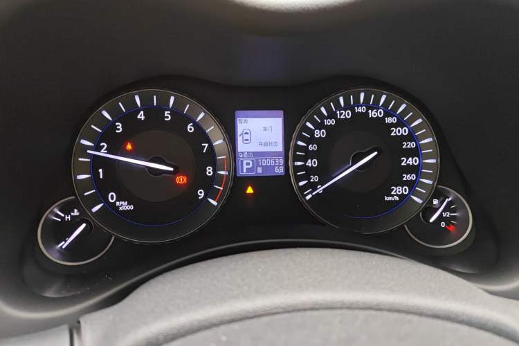 Used Infiniti Q70 2013 Q70L 2.5L Comfort Edition Instrument Cluster