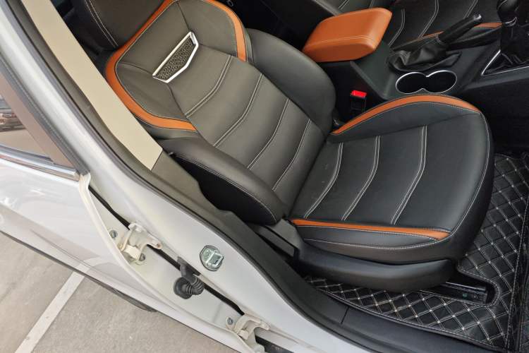 Used Zotye T300 2023 T300L 1.5L Manual Standard Edition