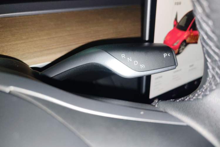 Used Tesla Model Y 2021 Standard Range Rear-Wheel Drive Version