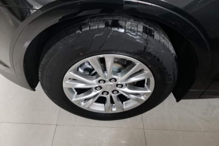 Used Cadillac XT5 2022 2.0T Two-Wheel Drive Luxury Version
