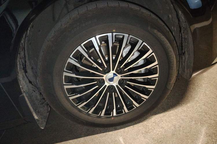 Used Denza D9 2022 DM-i 970 Four-Wheel Drive Prestige Model