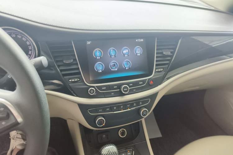 Used Buick Verano 2017 Sedan 15S Automatic Leading Model Audio And AC Panel