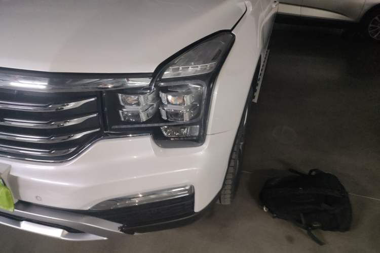 Used GAC Trumpchi GS8 2017 320T Two-Wheel Drive Luxury Smart Connectivity Version (7 Seats) Left Front Headlight