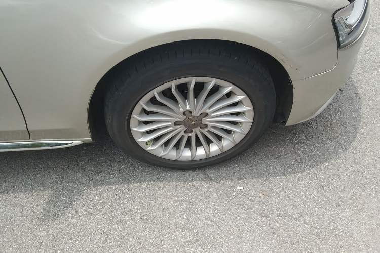 Used Audi A4L 2016 35 TFSI Collector's Edition Automatic Standard Model Right Front Wheel Hub