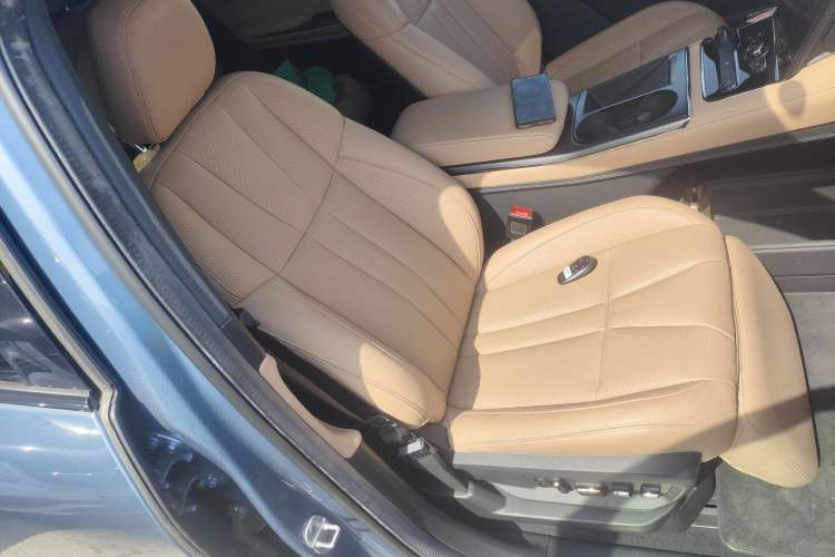 Used Nio ES8 2020 580 km Range Six-Seater Version Right Front Seat