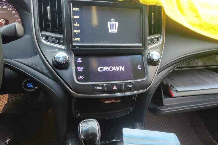 Used Toyota Crown 2015 2.5L Smart Edition
